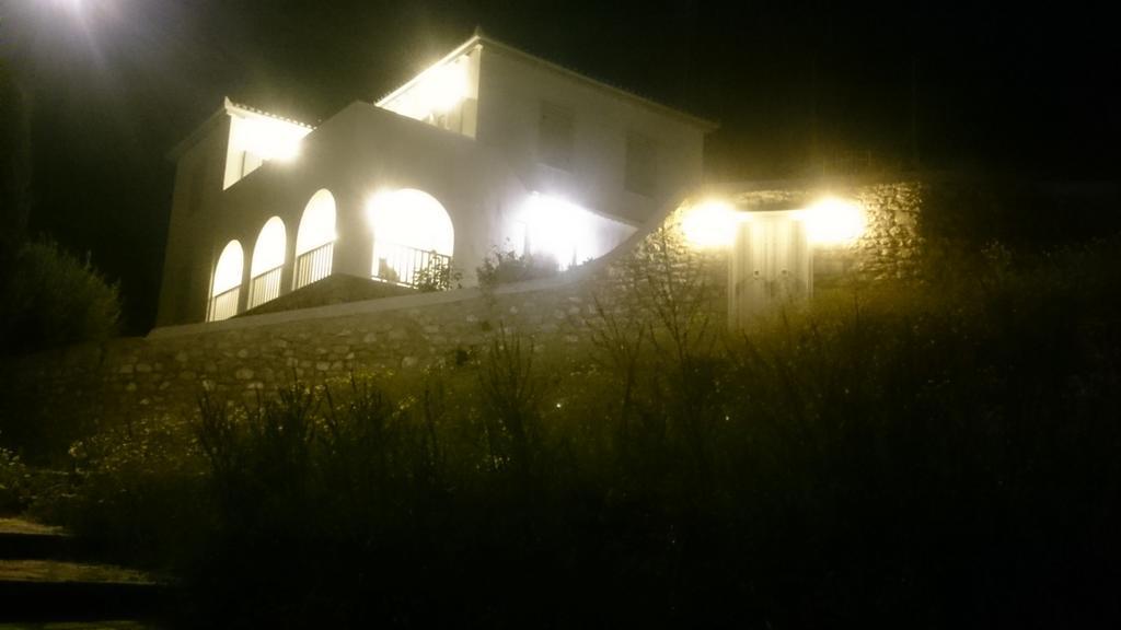 Villa Ada Идра Экстерьер фото